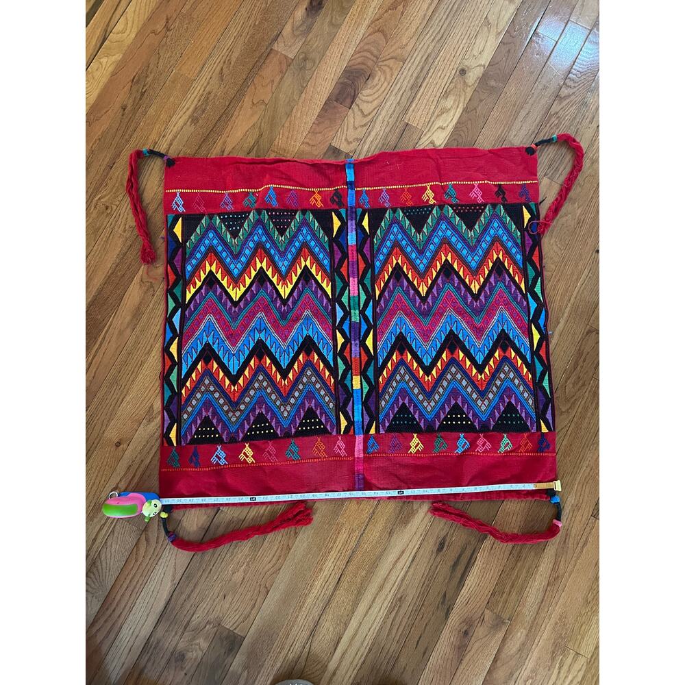 Vintage Guatemalan Handwoven Rug / Wall Hanging / Textile in Geometric Pattern - Picture 7 of 10